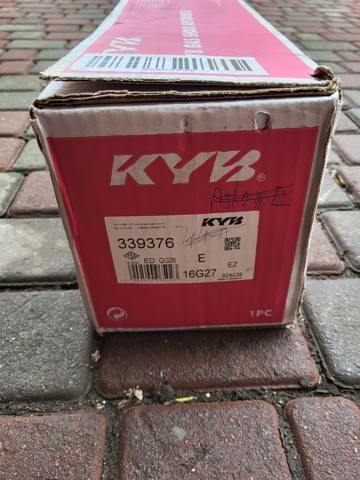 Стойка передняя левая 339376 KAYABA