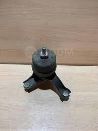 TOYOTA 123620V060 Подушка (опора) двигателя правая передняя в наличии Ужгород