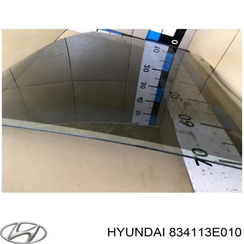 Стекло задней двери, левой 834113E010 HYUNDAI