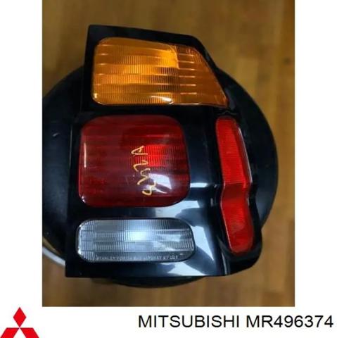 Фонарь задний правый MR496374 MITSUBISHI