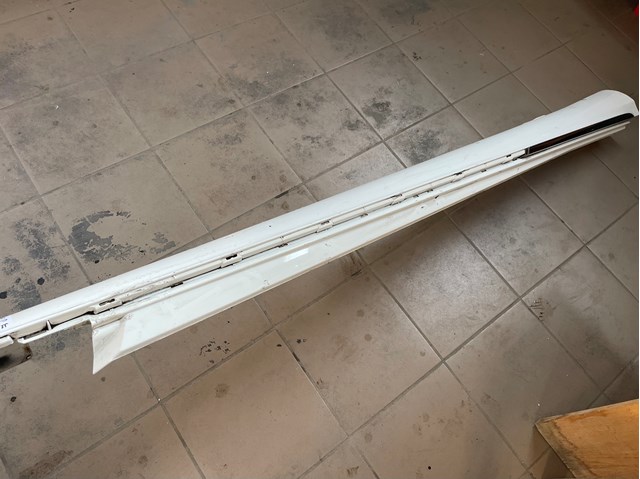 A2056907202 MERCEDES Накладка (молдинг) порога наружная правая купить в Полтава