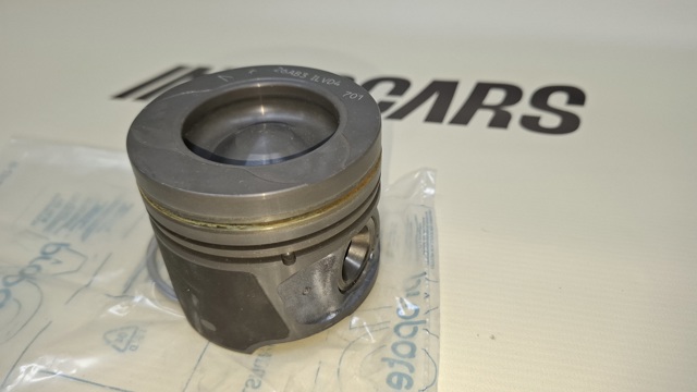 RENAULT 120A13546R Поршень на 1 цилиндр в наличии Кривой Рог