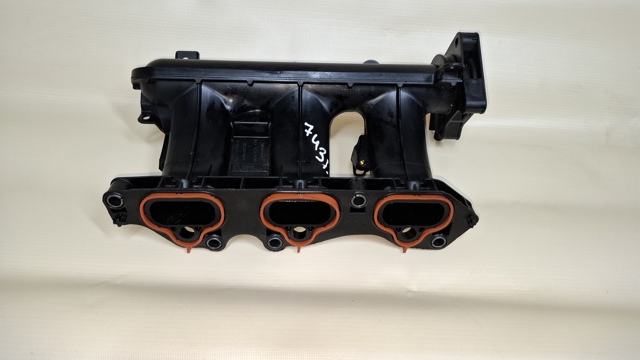 RENAULT 140039673R Коллектор впускной в наличии Кривой Рог