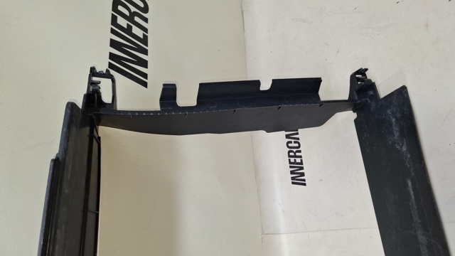 RENAULT 215595838R Дефлектор радиатора в наличии Тернополь