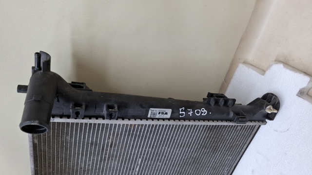 HYUNDAI 25310D7600 Радиатор охлаждения двигателя в наличии Украина