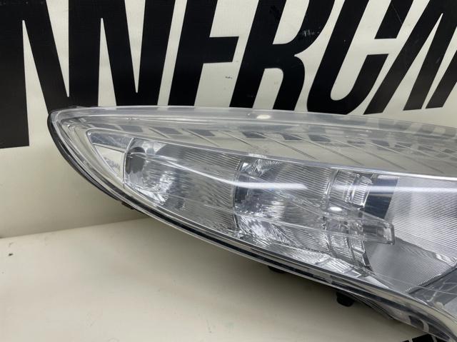 260100017R RENAULT Фара правая купить в Львов
