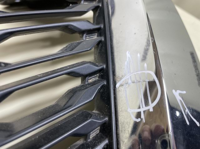 261A23101R RENAULT Заглушка (решетка) противотуманных фар бампера переднего правая купить в Кривой Рог