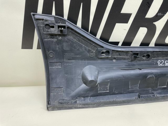 31448318 VOLVO Молдинг двери задней левой нижний купить в Винница