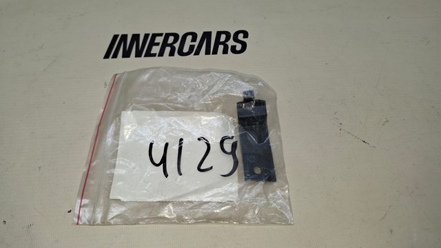 Правое крепление переднего бампера 4L0807777 VAG