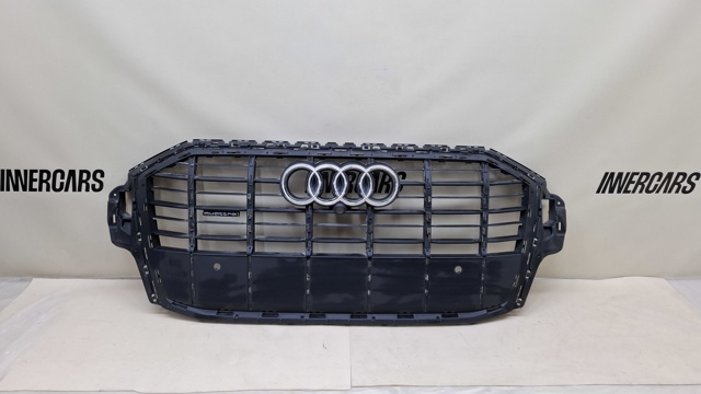 Решетка радиатора 4M0853651AJ VAG
