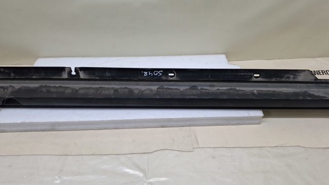 BMW 51777387338 Накладка (молдинг) порога наружная правая в наличии Черкассы