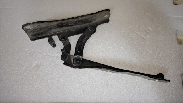 79120D4010 Петля капота правая купить Тернополь