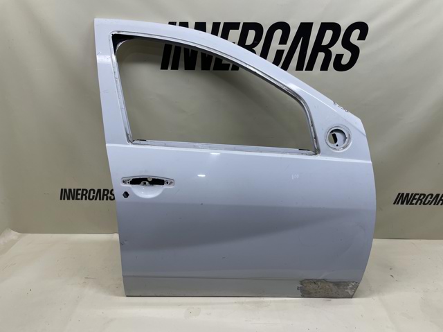 Пассажирская передняя дверь 801006719R RENAULT
