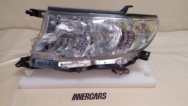 Блок фара левая 8117060N10 TOYOTA