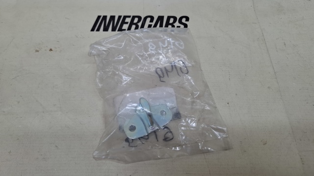 812103L000 HYUNDAI Петля-зацеп (ответная часть) замка двери задней (багажной 3/5-й) купить в Харьков
