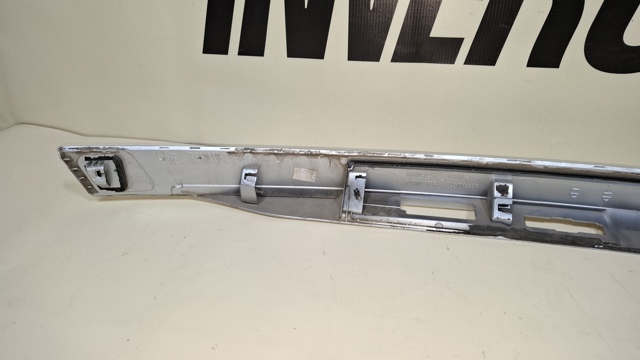 RENAULT 848104029R Накладка крышки багажника в наличии Николаев