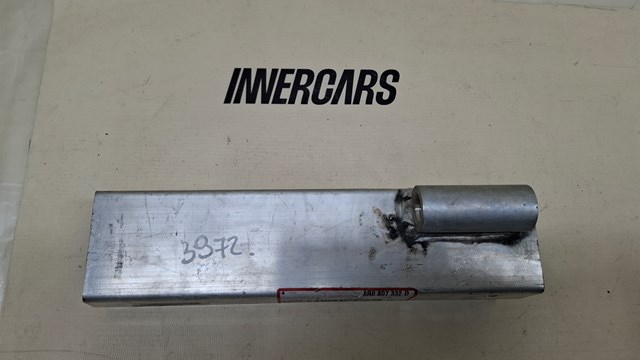 VAG 8R0807332D Кронштейн усилителя заднего бампера в наличии Чернигов