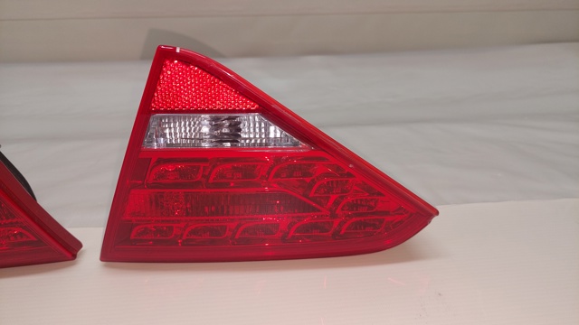 VAG 8T0945094A Фонарь задний правый внутренний в наличии Каменское