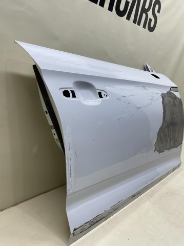 VAG 8W8831052G Дверь передняя правая в наличии Черкассы