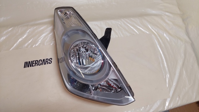HYUNDAI 921024H020 Фара правая в наличии Ирпень