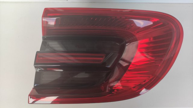 Фонарь задний внутренний правый 95B945094AA VAG