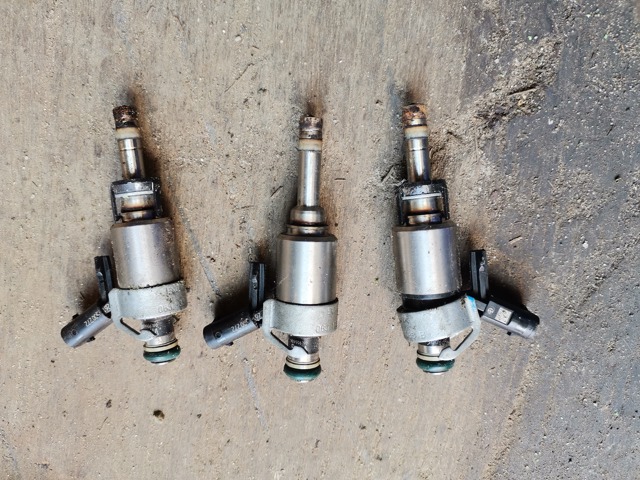 Форсунка дизельная в сборе 06A906036G VAG