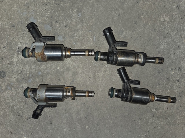 Форсунка впрыска топлива 06G906036 VAG