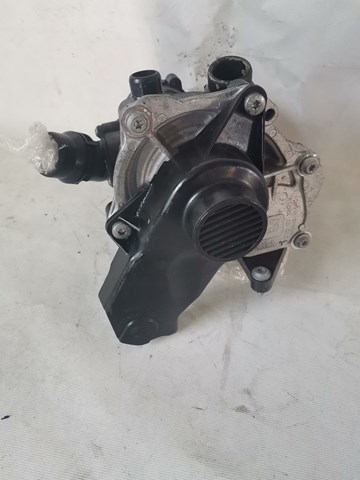 Водяной насос 06K121011C VAG
