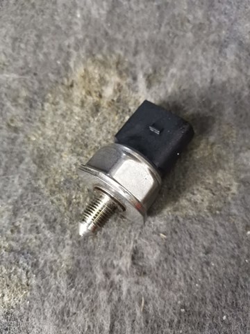 Датчик давления топлива 06K906051C VAG
