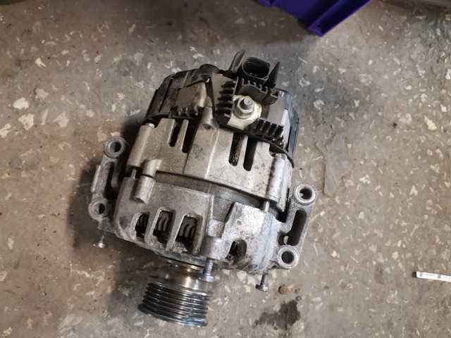 Генератор 06L903018G VAG