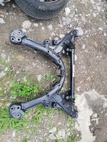 Крабобалка передней подвески 104453100C TESLA
