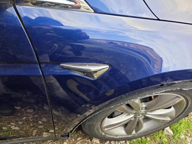 TESLA 1069534E0N Крыло переднее правое в наличии Николаев