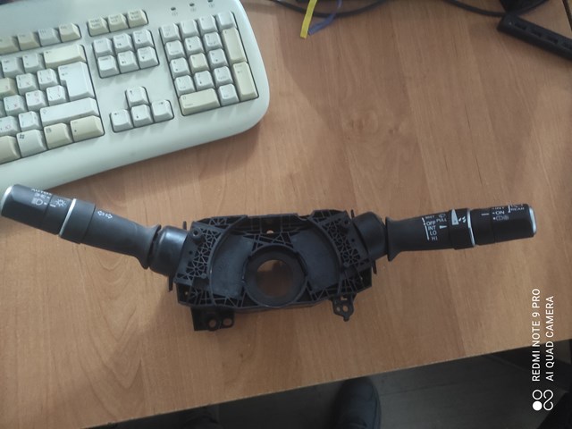 Переключатель подрулевой, центральная часть 35251T5AB02 HONDA