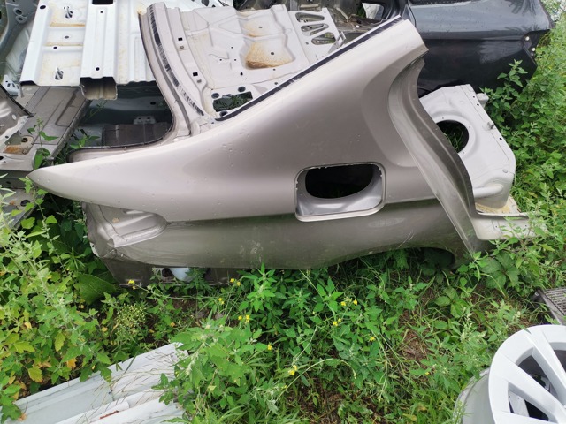 Боковая часть задняя правая 41007437520 BMW