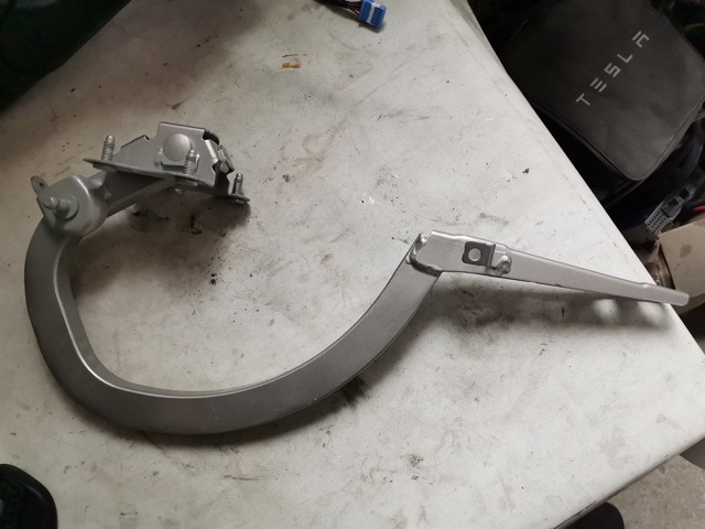 Крепление крышки багажника 41007440697 BMW