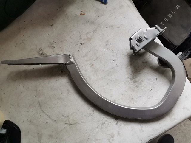 BMW 41007440697 Петля крышки багажника в наличии Житомир