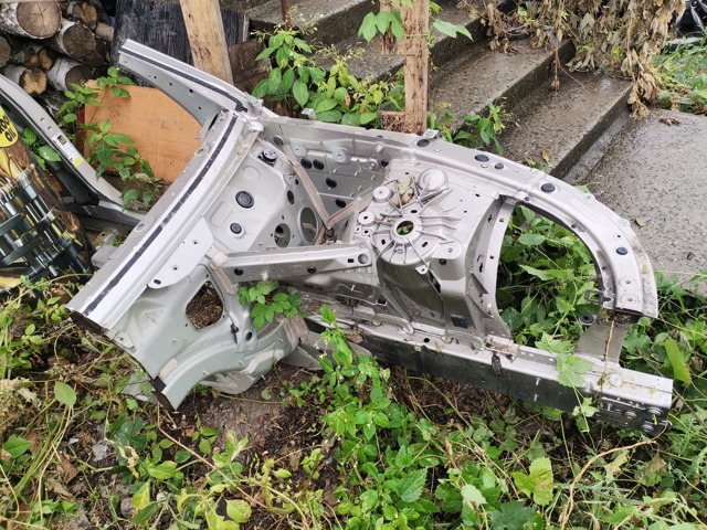 Левый передний лонжерон 41007446651 BMW