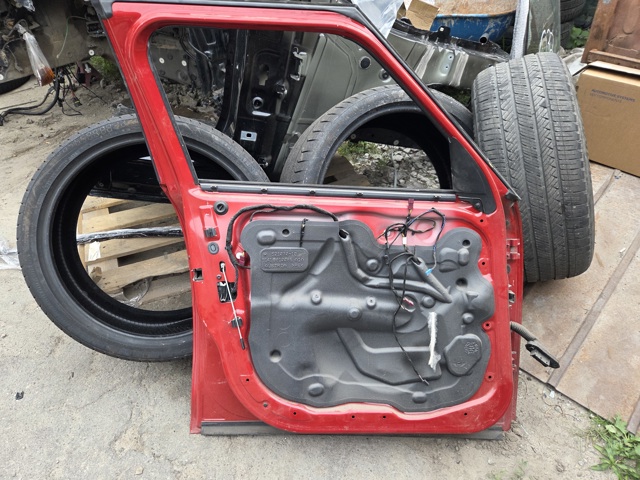 Двери кабины 41009805927 BMW