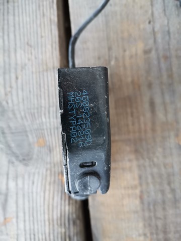 VAG 4G0823509D Замок капота в наличии Чернигов