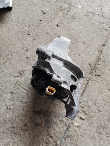 Правая опора двигателя 4M0199372B VAG
