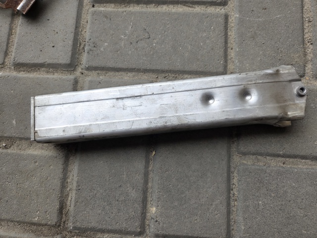 BMW 51117302521 Кронштейн усилителя переднего бампера в наличии Черновцы