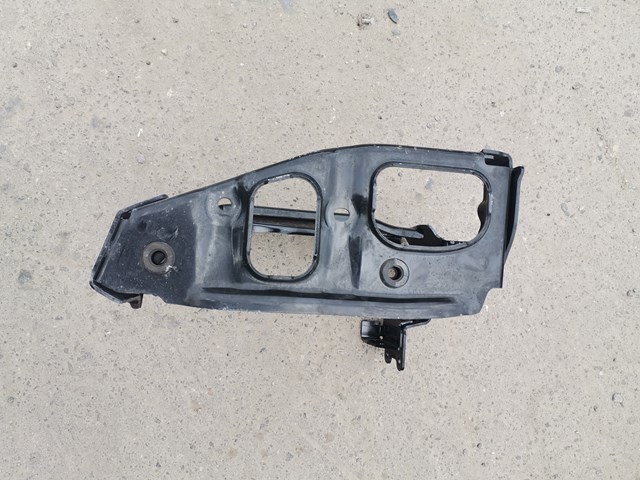 51117357184 Суппорт радиатора правый (монтажная панель крепления фар) купить Николаев