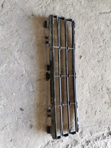 51117385267 BMW Решетка бампера переднего центральная купить в Полтава