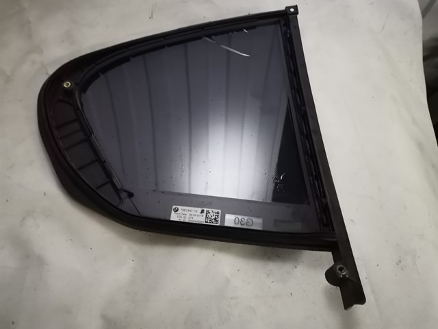 Форточка двери треугольник, задней, левой 51357381347 BMW
