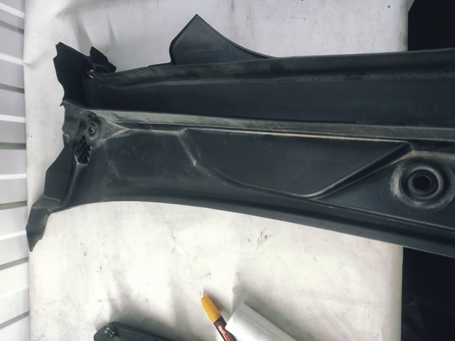 BMW 51717388714 Водосток лобового стекла, жабо в наличии Винница