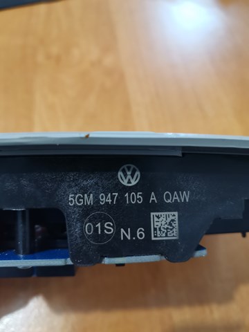 5GM947105AQAW VAG Плафон освещения салона (кабины) купить в Чернигов