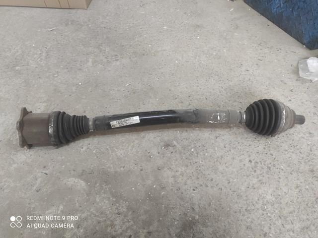 VAG 5Q0407272J Правая полуось в наличии Винница