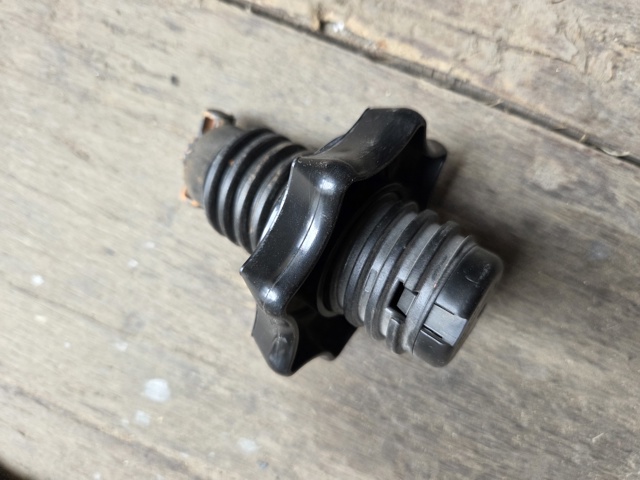 5Q0803899 VAG Болт купить в Ирпень