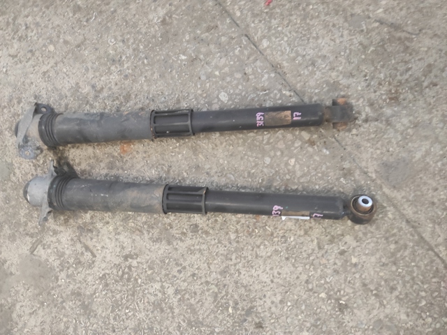 Амортизационная стойка задняя Фольксваген Гольф SPORTSVAN