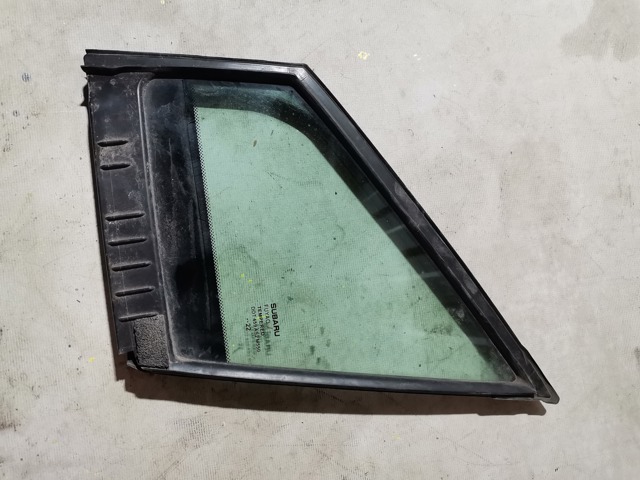 Стекло окна двери водителя неподвижное 61011AN11A SUBARU